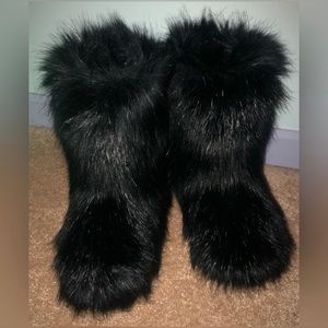 Fuzzy Black Boots